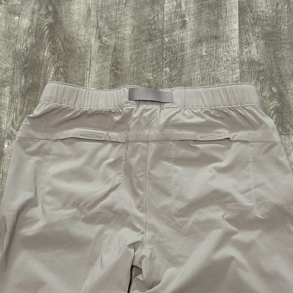 Women’s Eddie Bauer 10 Medium Joggers ClimaTrail Pants Sweats Beige Pockets NWT - Picture 7 of 14